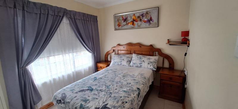 To Let 2 Bedroom Property for Rent in Fraaiuitsig Western Cape